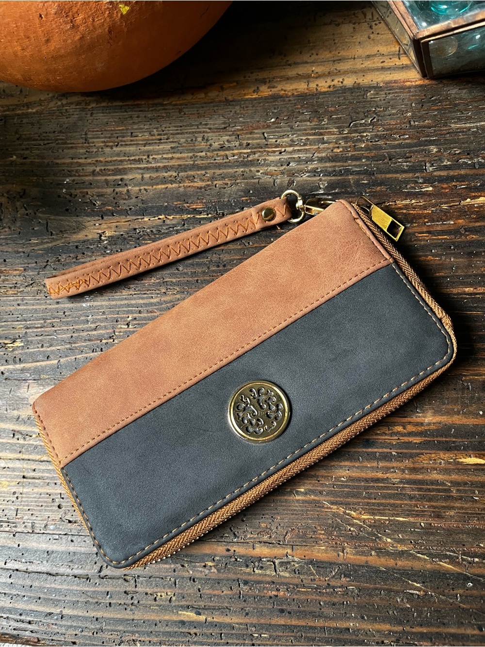 Sasha Women’s Wristlet Wallet